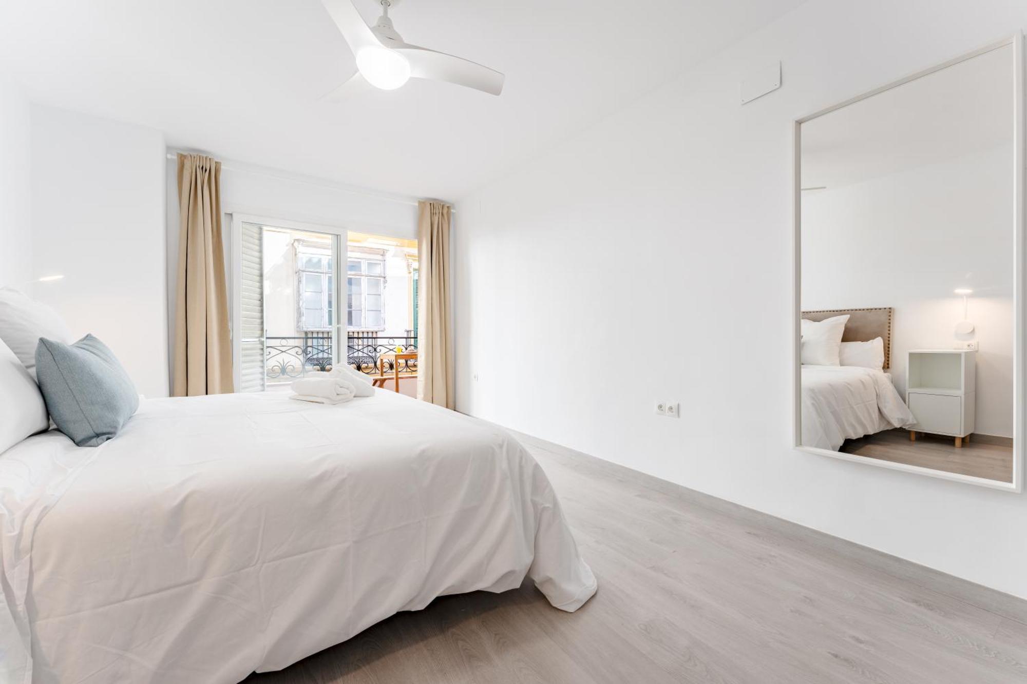 Zorzano City Center Apartment มาลากา ภายนอก รูปภาพ