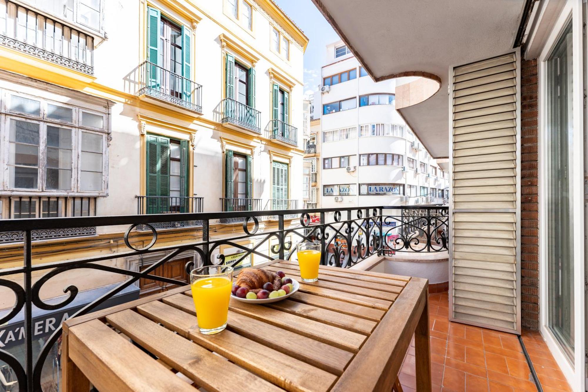 Zorzano City Center Apartment มาลากา ภายนอก รูปภาพ